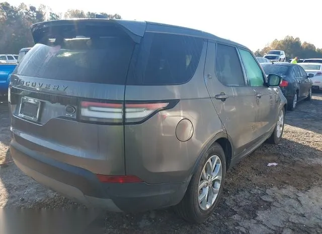 SALRG2RV6JA061712 2018 2018 Land Rover Discovery- SE 4