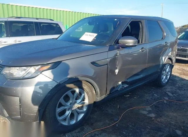 SALRG2RV6JA061712 2018 2018 Land Rover Discovery- SE 6