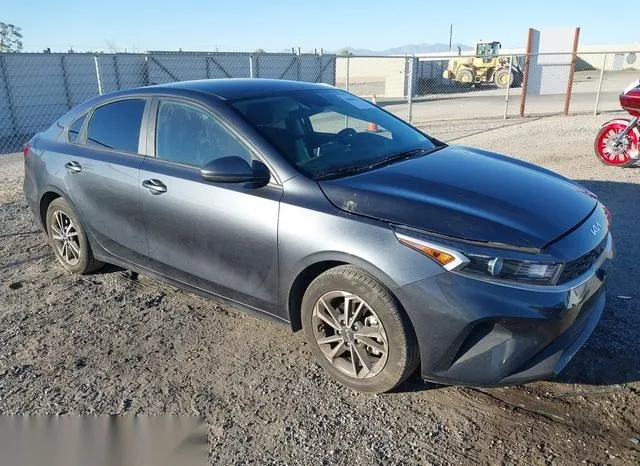 3KPF24AD8PE567099 2023 2023 KIA Forte- Lxs 1