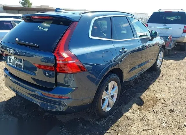 YV4L12DK8N1034249 2022 2022 Volvo XC60- B5 Momentum 4