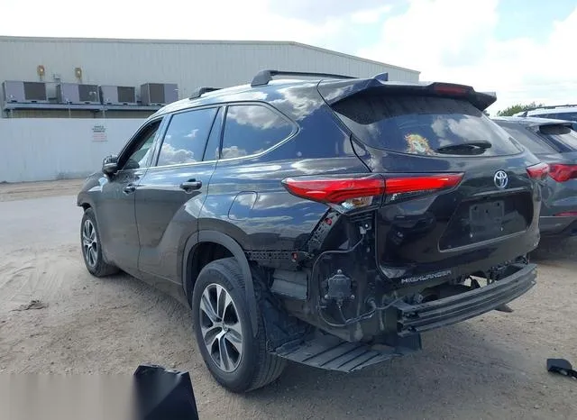 5TDGZRAH3MS050715 2021 2021 Toyota Highlander- Xle 3