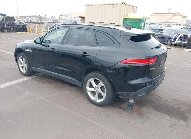 SADCJ2BV0HA065438 2017 2017 Jaguar F-Pace- 35T Premium 3