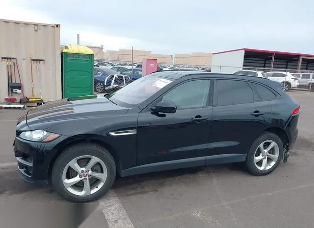 SADCJ2BV0HA065438 2017 2017 Jaguar F-Pace- 35T Premium 6