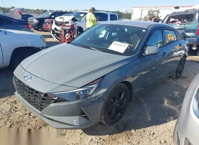 KMHLM4AG2MU070520 2021 2021 Hyundai Elantra- Sel 2