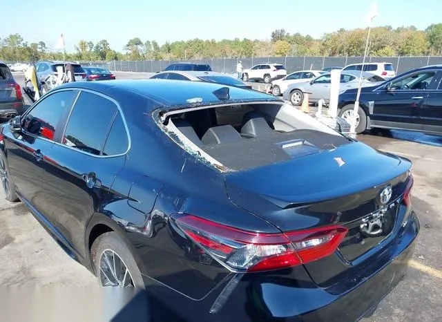 4T1G11AK7MU444536 2021 2021 Toyota Camry- SE 6