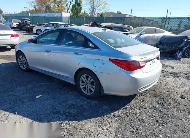 5NPEB4AC0DH647135 2013 2013 Hyundai Sonata- Gls 3