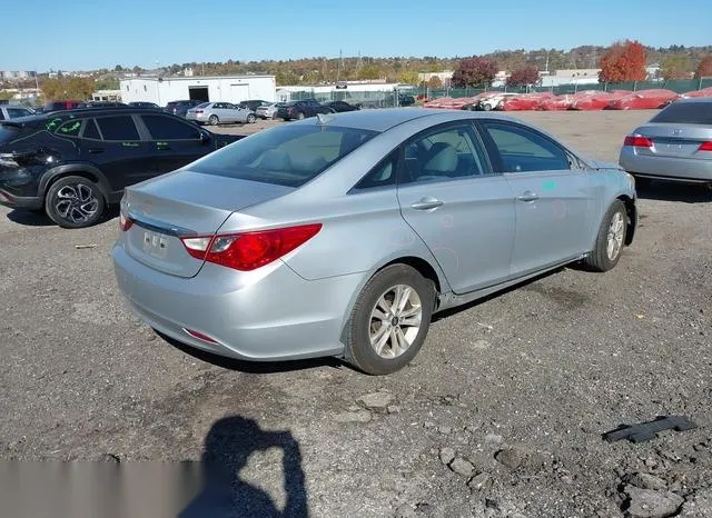 5NPEB4AC0DH647135 2013 2013 Hyundai Sonata- Gls 4