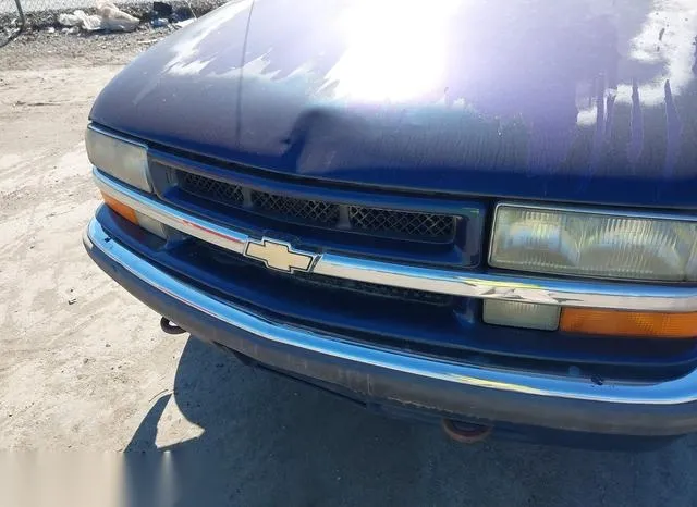 1GNDT13W1X2226553 1999 1999 Chevrolet Blazer- LT 6