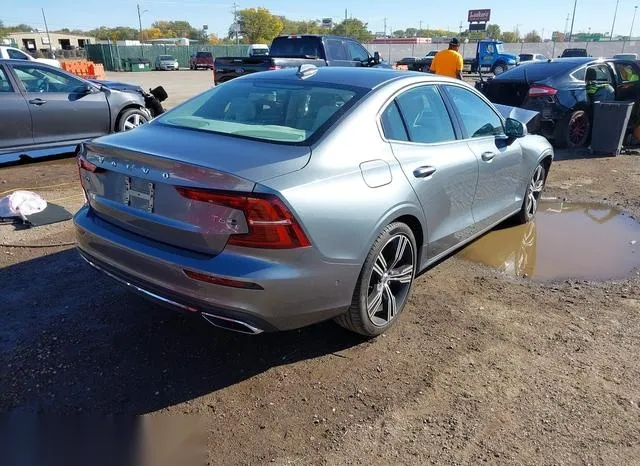 7JRA22TL3KG007195 2019 2019 Volvo S60- T6 Inscription 4