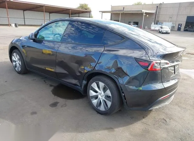 7SAYGDED8RF085723 2024 2024 Tesla Model Y- Long Range Dual 3