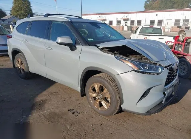 5TDAARAH7NS514734 2022 2022 Toyota Highlander- Hybrid Xle B 1