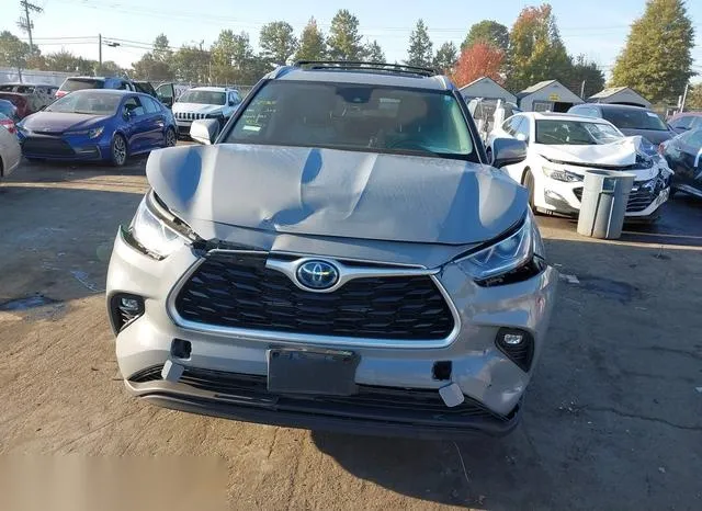 5TDAARAH7NS514734 2022 2022 Toyota Highlander- Hybrid Xle B 6