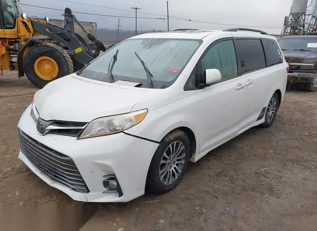 5TDYZ3DC9KS972744 2019 2019 Toyota Sienna- Xle 8 Passenger 2