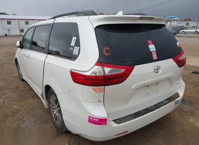 5TDYZ3DC9KS972744 2019 2019 Toyota Sienna- Xle 8 Passenger 3