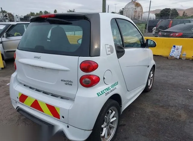 WMEEJ9AA7EK779439 2014 2014 Smart Fortwo- Electric Drive Pa 4