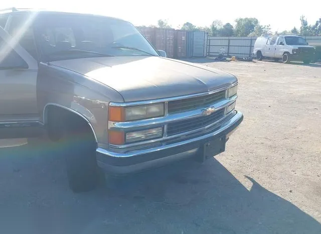 1GNEC16R1TJ389715 1996 1996 Chevrolet Suburban- C1500 6