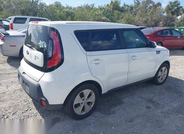 KNDJN2A2XG7409139 2016 2016 KIA Soul 4