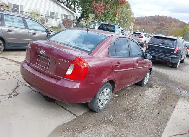 KMHCN46CX8U278461 2008 2008 Hyundai Accent- Gls 4