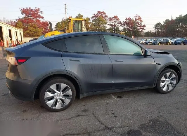 7SAYGDEE0PA033800 2023 2023 Tesla Model Y 4