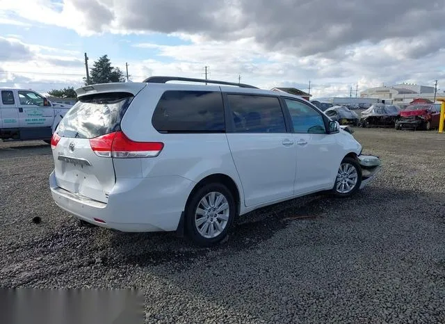 5TDDK3DC8BS021003 2011 2011 Toyota Sienna- Xle/Limited 4