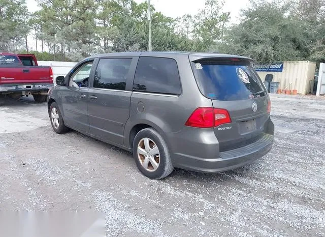 2V4RW3D1XAR272689 2010 2010 Volkswagen Routan- SE 3