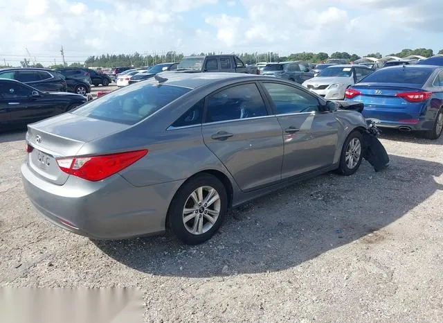 5NPEB4ACXBH075245 2011 2011 Hyundai Sonata- Gls 4