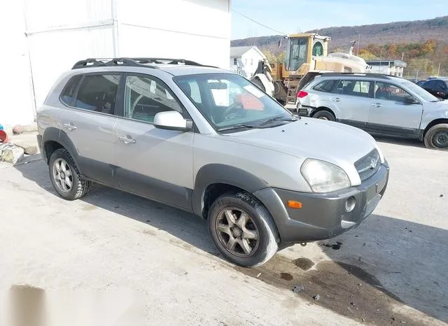 KM8JN72D25U220556 2005 2005 Hyundai Tucson- Gls/Lx 1