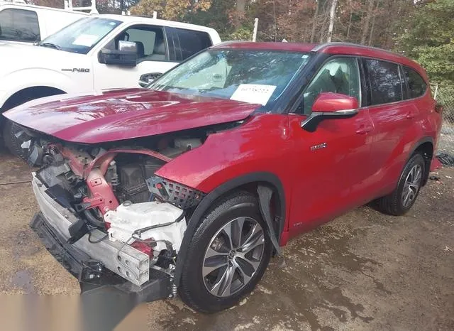 5TDHBRCH3MS526497 2021 2021 Toyota Highlander- Hybrid Xle 2