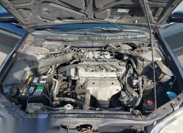 1HGCG5643WA117155 1998 1998 Honda Accord- LX 10