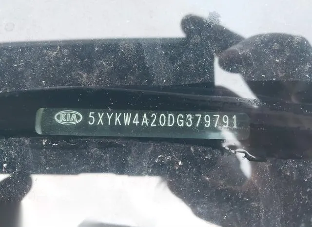 5XYKW4A20DG379791 2013 2013 KIA Sorento- SX 9