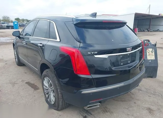 1GYKNCRS4JZ139832 2018 2018 Cadillac XT5- Luxury 3