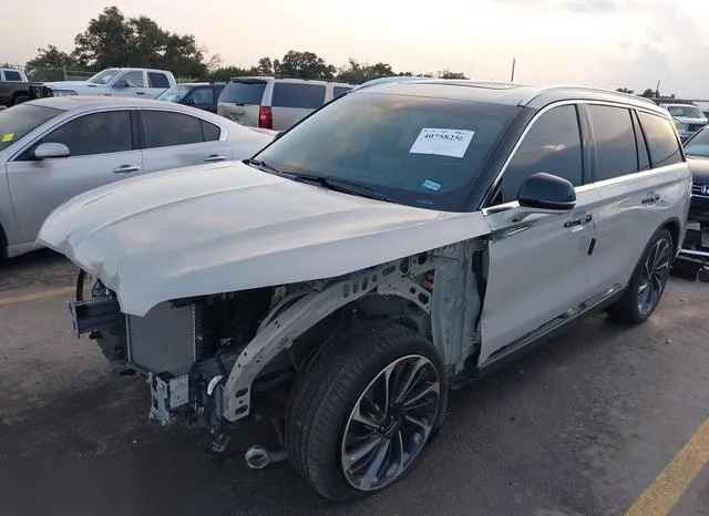 5LM5J7XC3LGL15391 2020 2020 Lincoln Aviator- Reserve 2