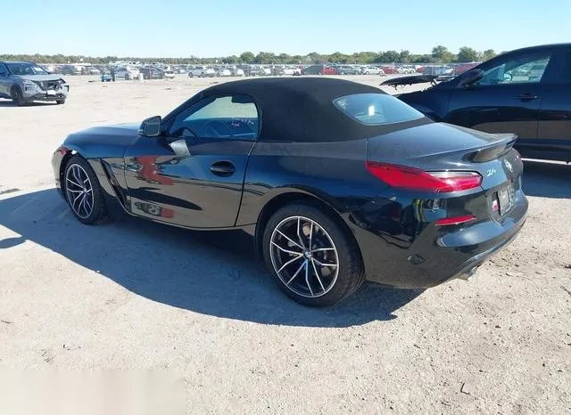 WBAHF3C05MWX29870 2021 2021 BMW Z4- Sdrive30I 3