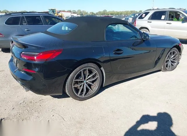 WBAHF3C05MWX29870 2021 2021 BMW Z4- Sdrive30I 4