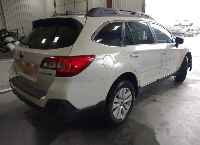 4S4BSAFC8J3324240 2018 2018 Subaru Outback- 2-5I Premium 4