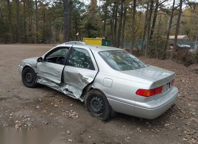 JT2BG22K610606587 2001 2001 Toyota Camry- LE 3