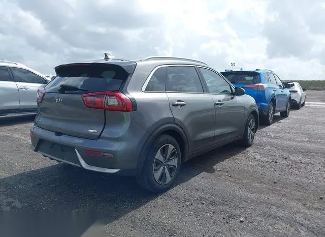 KNDCB3LC2J5109045 2018 2018 KIA Niro- LX 4