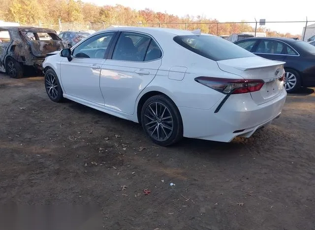 4T1G11AK7MU565048 2021 2021 Toyota Camry- SE 3