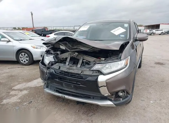 JA4AD3A36JZ021011 2018 2018 Mitsubishi Outlander- SE 6