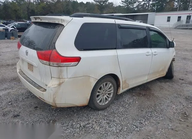 5TDYK3DC8ES446419 2014 2014 Toyota Sienna- Xle V6 8 Passenger 4