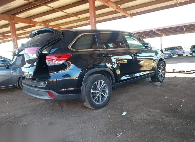 5TDJZRFH4KS582213 2019 2019 Toyota Highlander- Xle 4