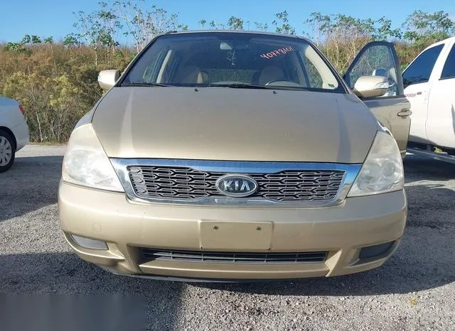 KNDMG4C74B6399069 2011 2011 KIA Sedona- LX 6