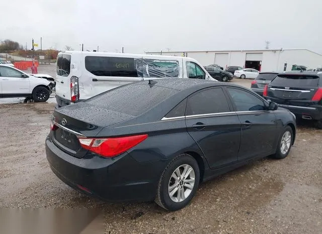 5NPEB4AC1CH399735 2012 2012 Hyundai Sonata- Gls 4