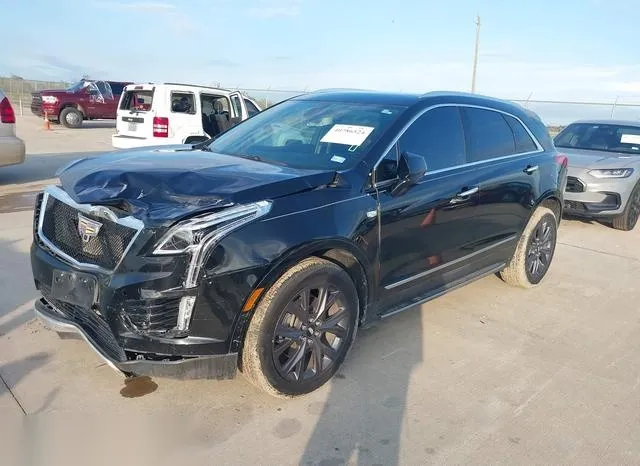 1GYKNGRS2JZ172576 2018 2018 Cadillac XT5- Platinum 2