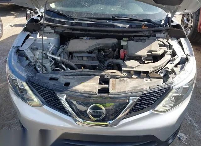 JN1BJ1CPXKW215781 2019 2019 Nissan Rogue- Sport S 10