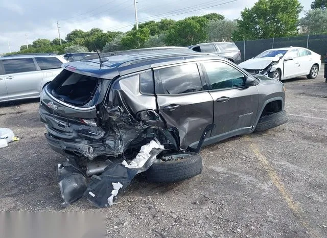 3C4NJCBB2KT685725 2019 2019 Jeep Compass- Latitude Fwd 4