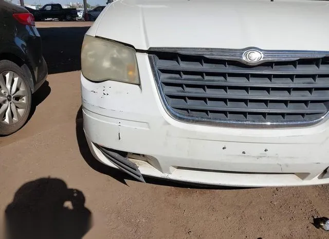 2A8HR44H38R678297 2008 2008 Chrysler Town and Country- LX 6