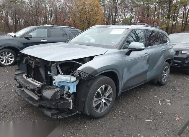 5TDGZRBHXMS066313 2021 2021 Toyota Highlander- Xle 6