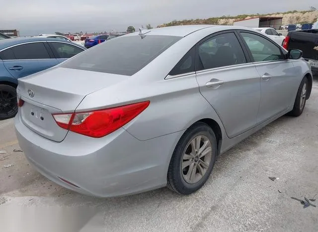 5NPEB4AC7CH389470 2012 2012 Hyundai Sonata- Gls 4