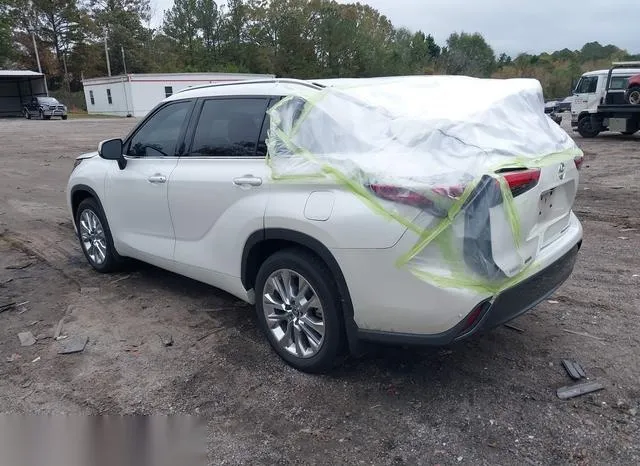 5TDDZRBH8LS045526 2020 2020 Toyota Highlander- Limited 3